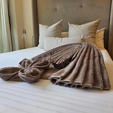 Nogalera Quintessence With Private Parking By Namaste Elite Apartment